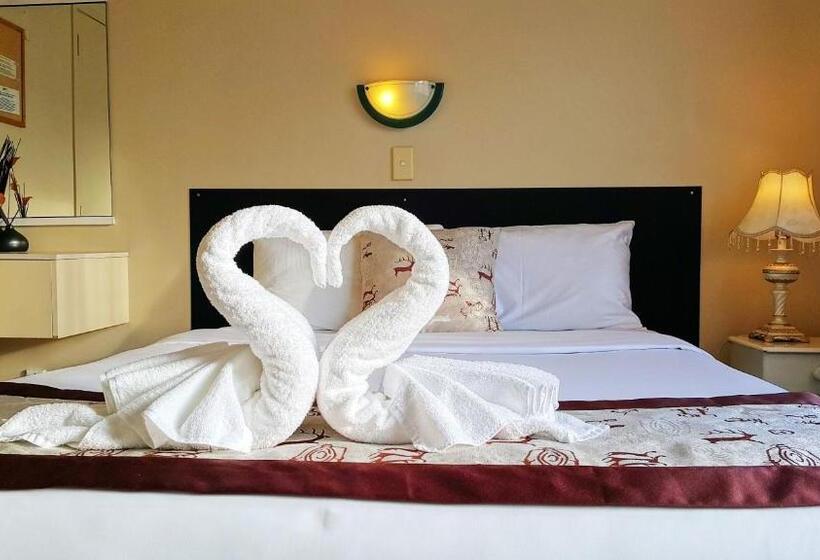 سوئیت 2 خوابه, Aurora City Suites Motel