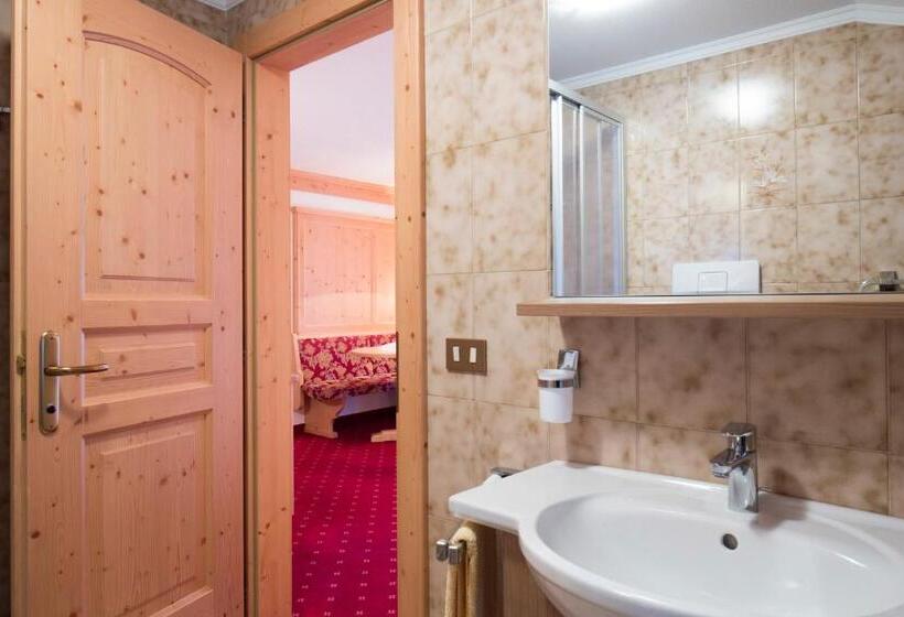 استودیوی استاندارد, B&b Residence Adria