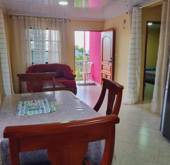 דירה בת חדר שינה 1 עם מרפסת, Posada Seven Colours Ocean