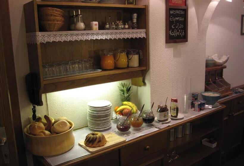 اتاق استاندارد سه نفره, Frühstückspension & Ferienhaus Fädnerspitze