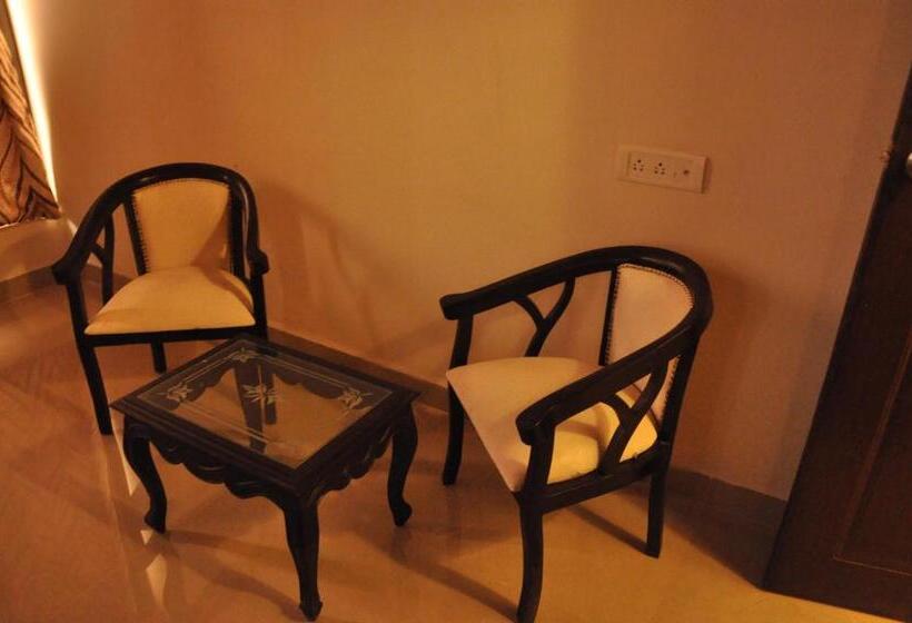 اتاق استاندارد با تخت بزرگ, Dewa Goa