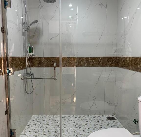 اتاق خانوادگی, Du Hung 2