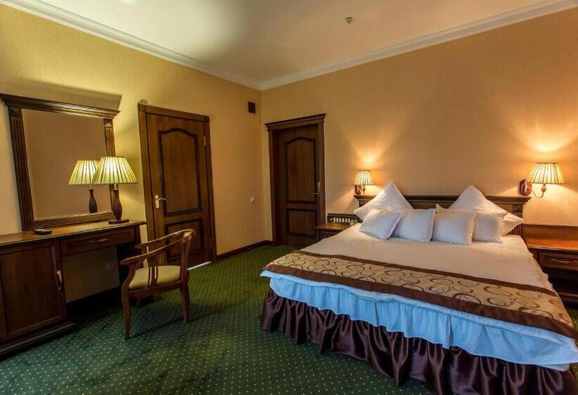 اتاق استاندارد با تخت بزرگ, Karvon Saroy