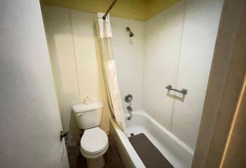 اتاق استاندارد با تخت بزرگ, Relax Inn Copperas Cove