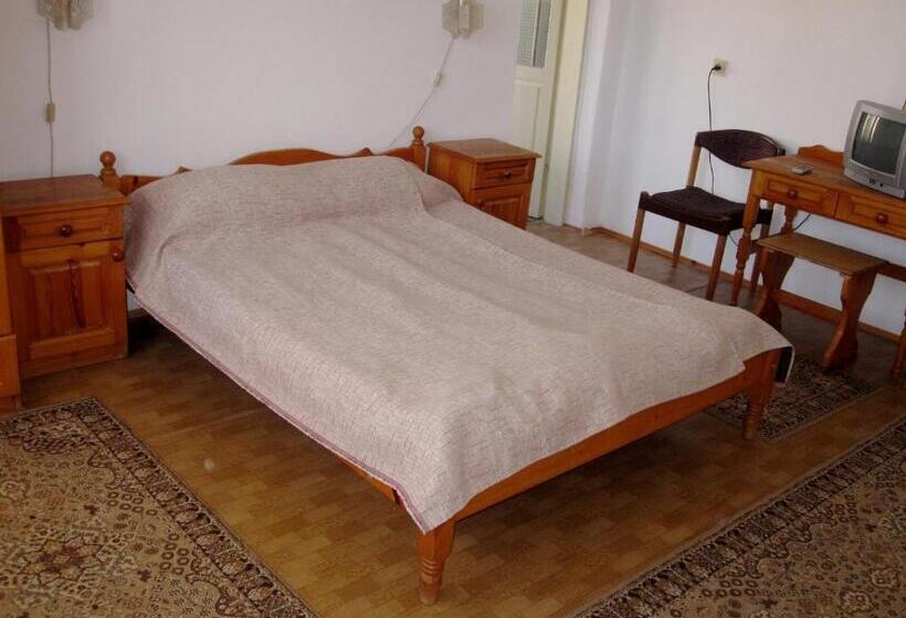 اتاق استاندارد با بالکن, Guest Rooms Metaksinovi