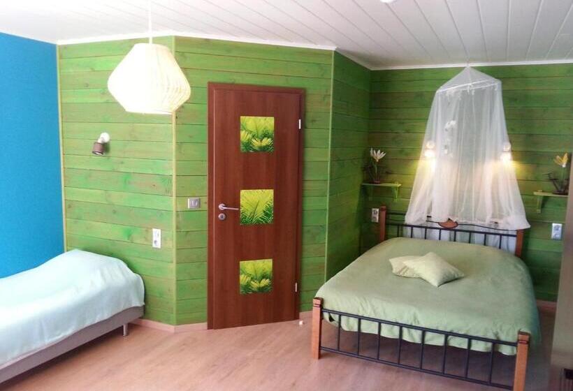 اتاق استاندارد چهار تخته, La Villa Roannaise