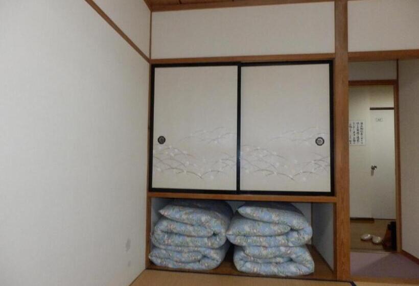 اتاق استاندارد با سرویس بهداشتی مشترک, Lodge Edmonton