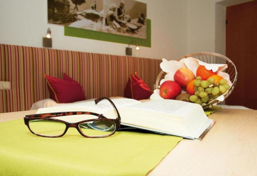 اتاق استاندارد, Pension Pitze
