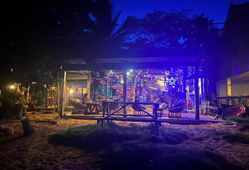 اتاق استاندارد با بالکن, Easy Tiger Garden Bungalows   By Beach House Cambodia
