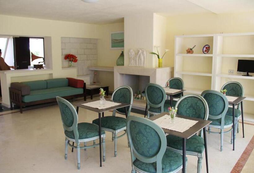 اتاق استاندارد سه تخته با چشم‌انداز باغ, Sicilia Bedda B&b
