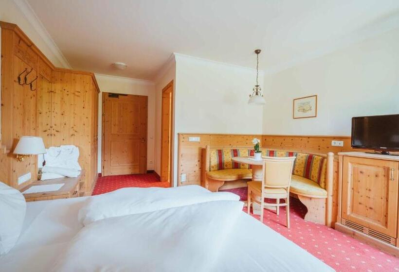 اتاق استاندارد با چشم‌انداز کوهستان, Wanderhotel Teiserhof