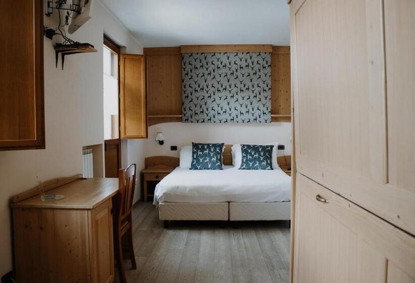 اتاق استاندارد چهارنفره با بالکن, Principessa Giovanna Boutique Chalet