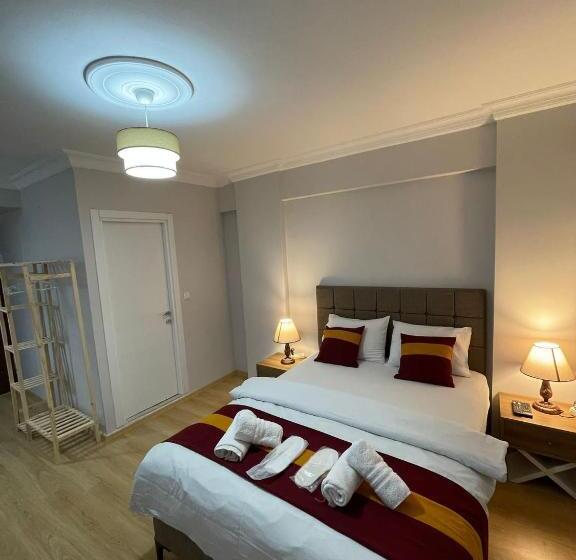 سوییت لوکس, Taksim Rain Hause