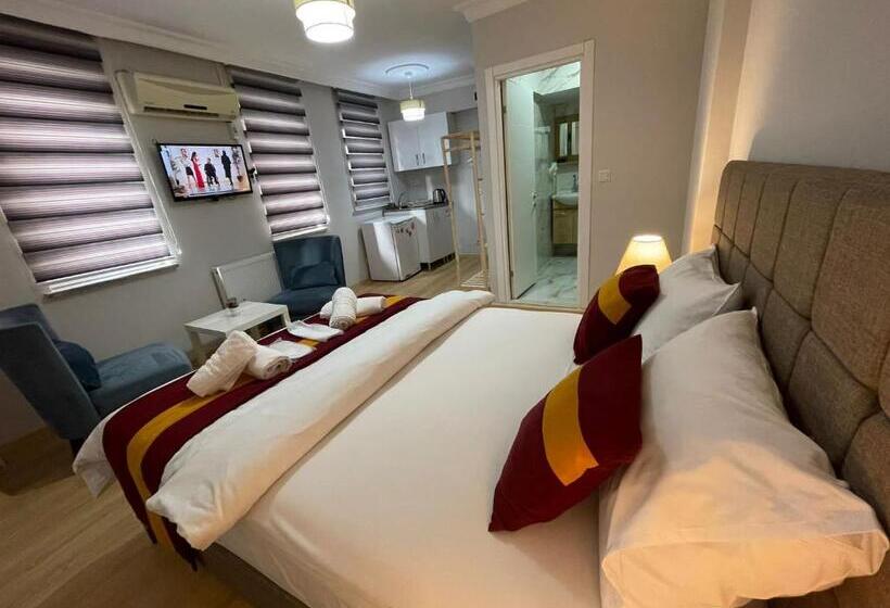 سوییت لوکس, Taksim Rain Hause
