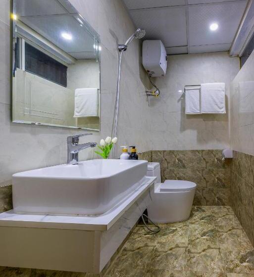 اتاق عادی, Cat Ba Hongkong