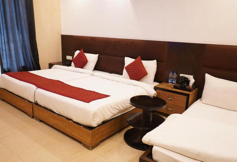اتاق راحتی سه تخته, O Delhi, Near Metro Station Karol Bagh