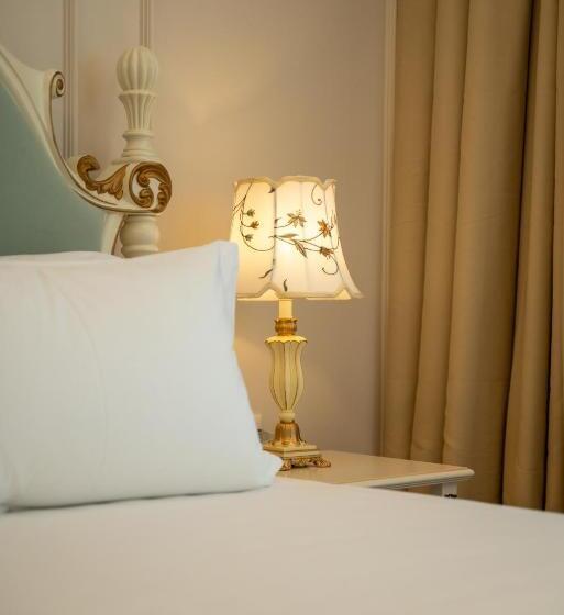 مجموعه ویستا شهر, Sol Invictus Boutique Hotel Durres Albania
