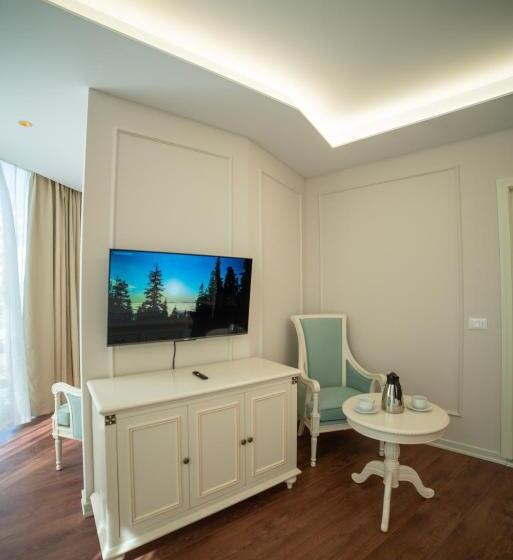 مجموعه ویستا شهر, Sol Invictus Boutique Hotel Durres Albania