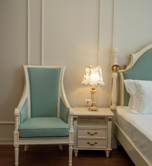 مجموعه ویستا شهر, Sol Invictus Boutique Hotel Durres Albania