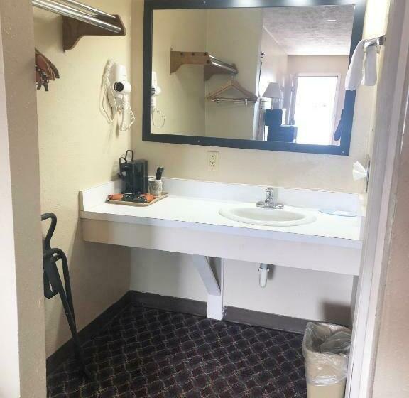 اتاق استاندارد, Economy Inn Mccook