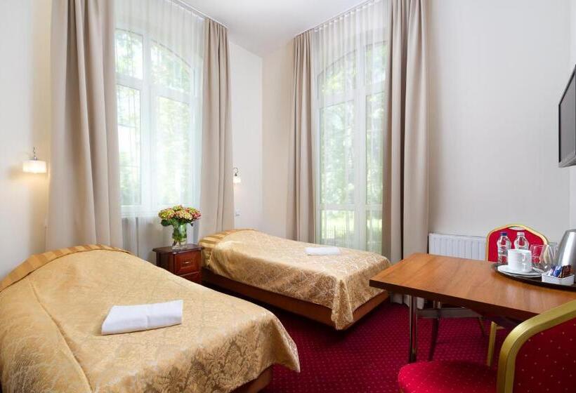 اتاق استاندارد, Modlin Palace