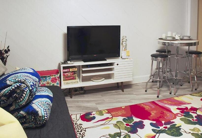 استودیوی استاندارد, Ocean Terrace Condominiums