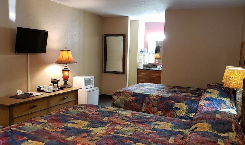 اتاق استاندارد با 2 تخت دوبل, Rushmore Express & Suites