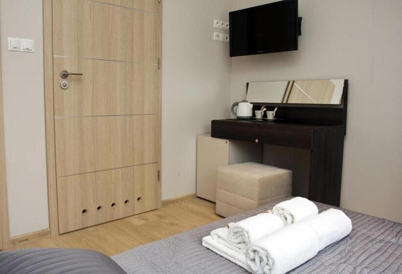 Comfort room with lake view, Villa Modlin Airport