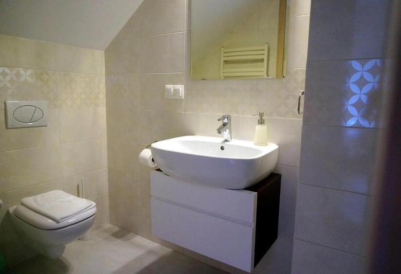 اتاق راحتی, Villa Modlin Airport