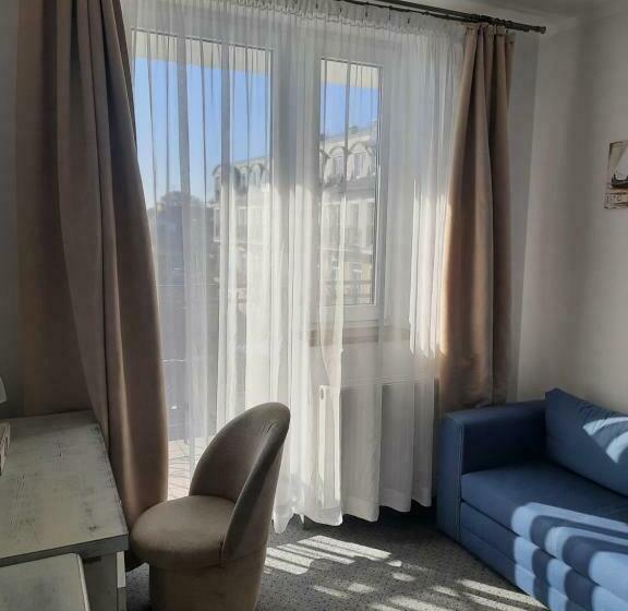 海景标准间带阳台, Villa Rafa