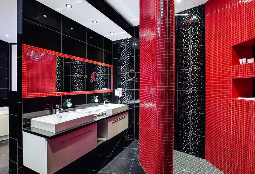 سوئیت پرزیدنت, Woiński Spa