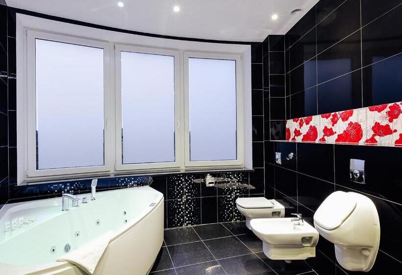 سوئیت پرزیدنت, Woiński Spa