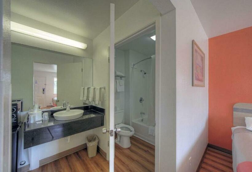 اتاق استاندارد چهار تخته, Motel 6kerrville, Tx