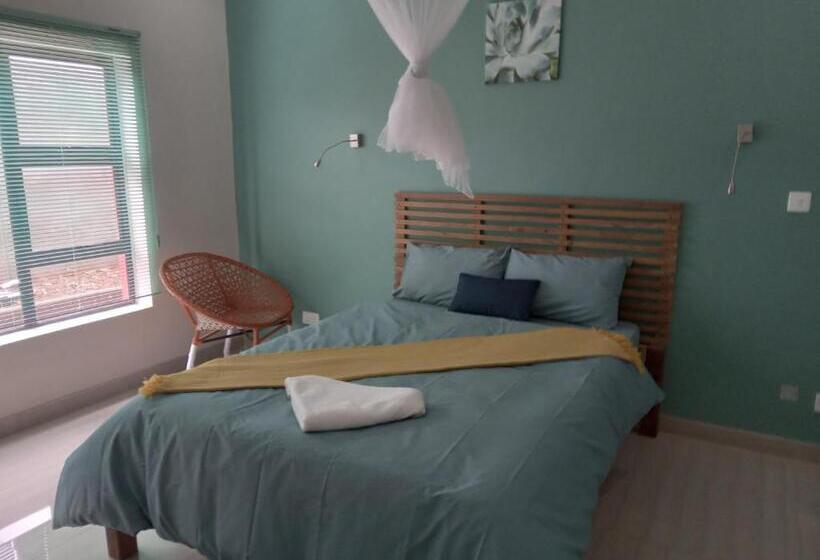 اتاق استاندارد چهارنفره با سرویس بهداشتی مشترک, Chaya Accommodation B&b And Self Catering