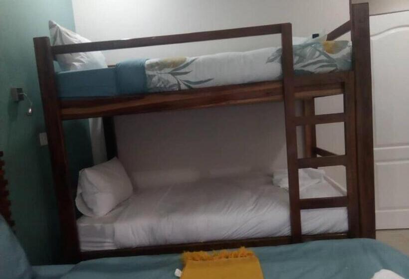 اتاق خانوادگی, Chaya Accommodation B&b And Self Catering