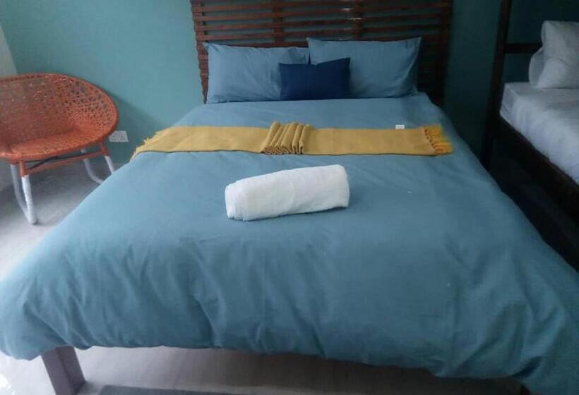 اتاق خانوادگی, Chaya Accommodation B&b And Self Catering