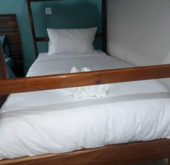 اتاق خانوادگی, Chaya Accommodation B&b And Self Catering