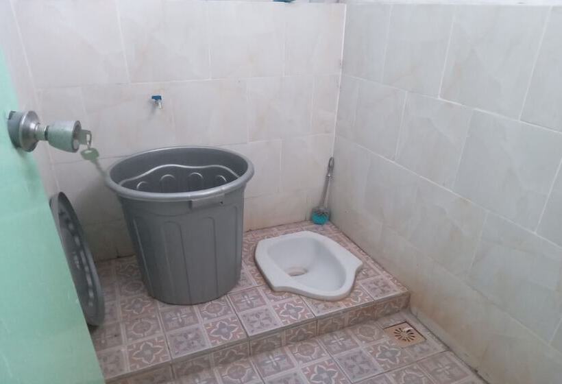 اتاق استاندارد, Oyo Life 93257 Kos Anugerah