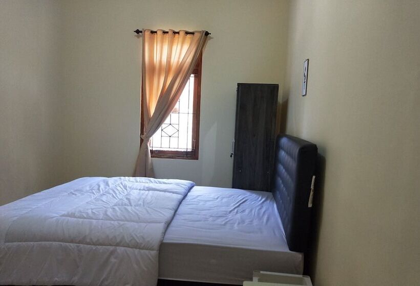 اتاق استاندارد, Oyo Life 93257 Kos Anugerah