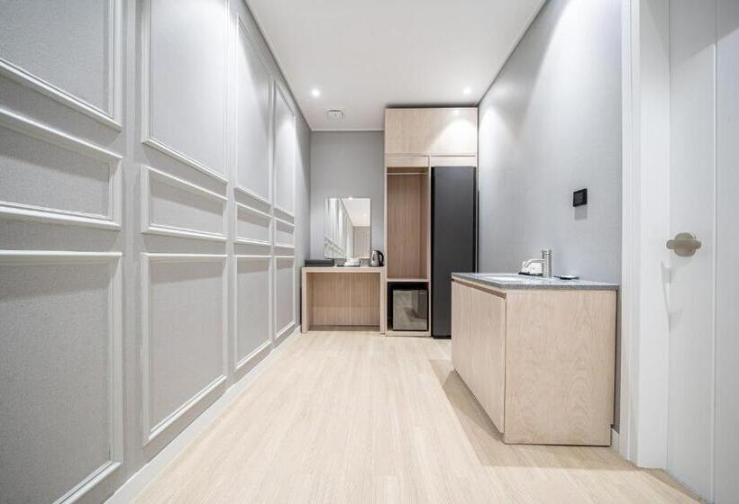 اتاق لوکس خانوادگی, Hound Hotel Mokpo Peace Plaza
