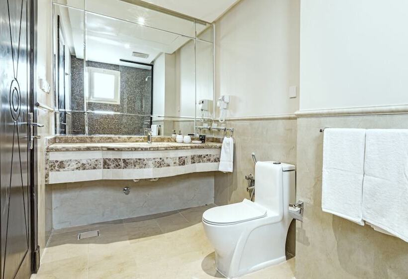 استودیوی استاندارد, Stella Stays Olaya Tower 1
