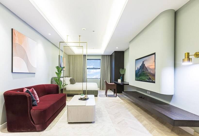 استودیوی استاندارد, Stella Stays Olaya Tower 1