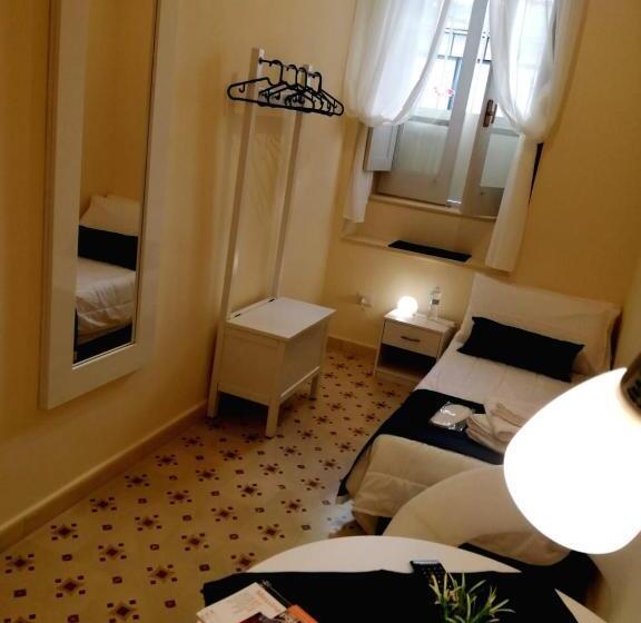 اتاق استاندارد یک نفره, Suleima B&b Messina Centro