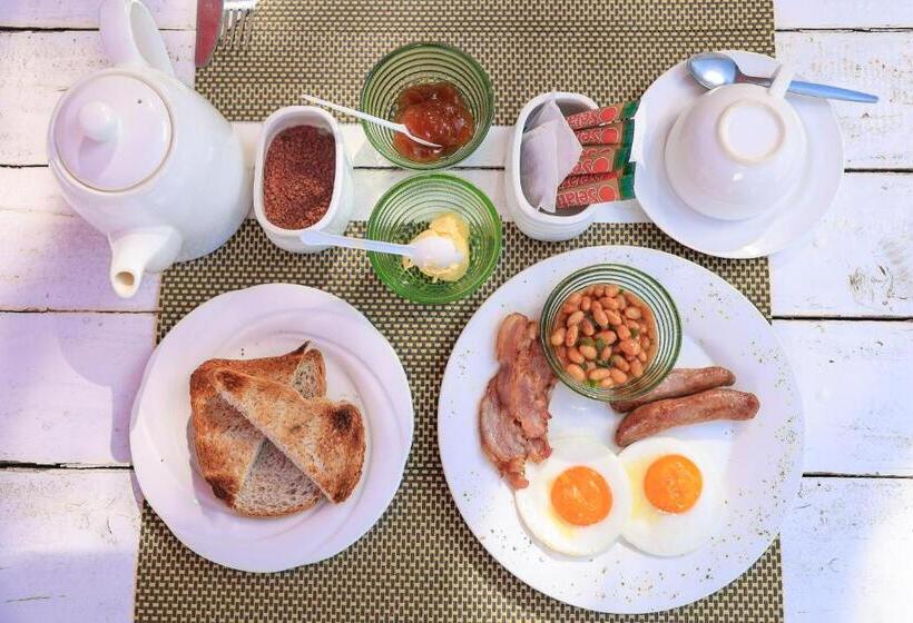 اتاق استاندارد برای معلولان, Green Lagoon Guest House Tawana