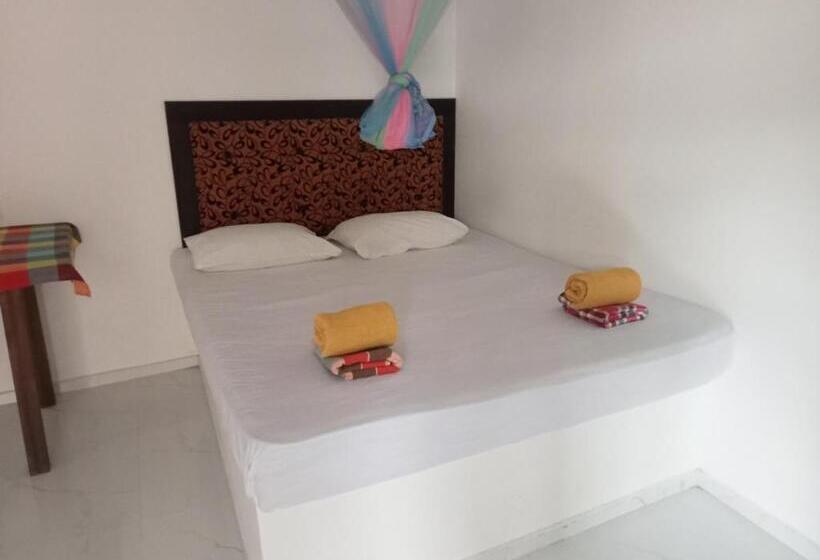 اتاق خانوادگی, Eagle Safari Cottage