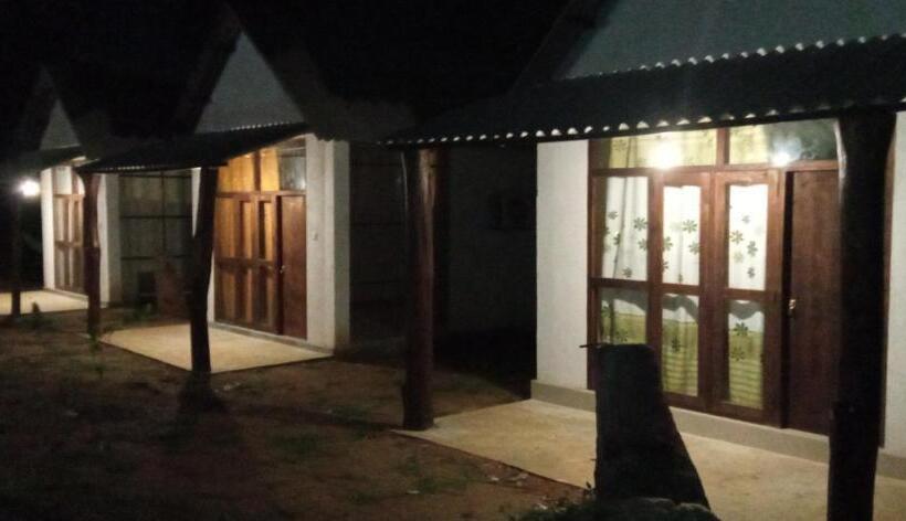 اتاق استاندارد, Eagle Safari Cottage