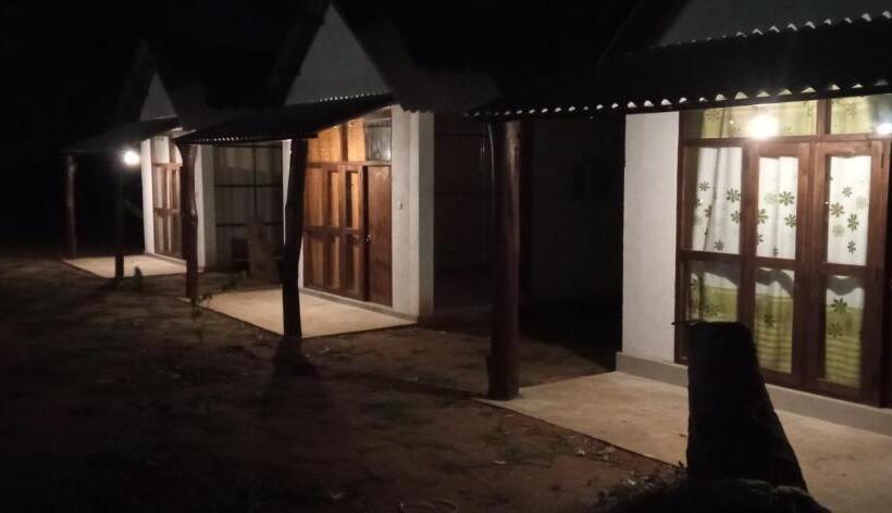 اتاق استاندارد, Eagle Safari Cottage