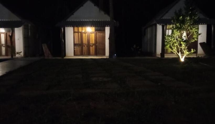 اتاق استاندارد, Eagle Safari Cottage