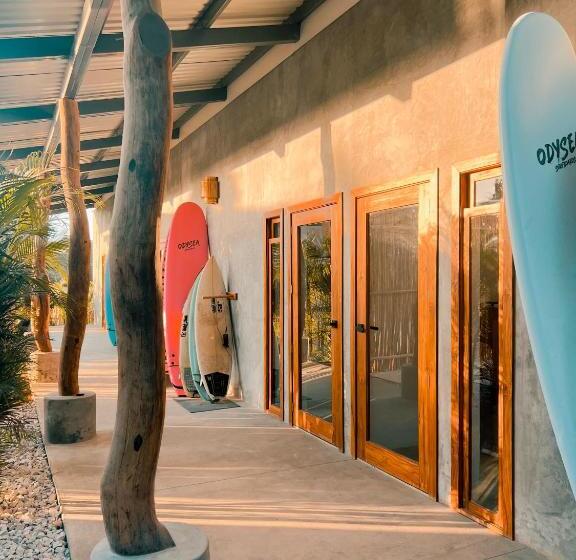 اتاق خانوادگی, Tukasa   Surfhouse