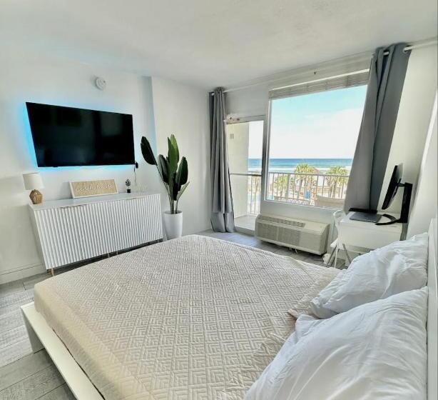 آپارتمان 1 خوابه با چشم‌انداز دریا, Ocean View Condo Daytona Beach